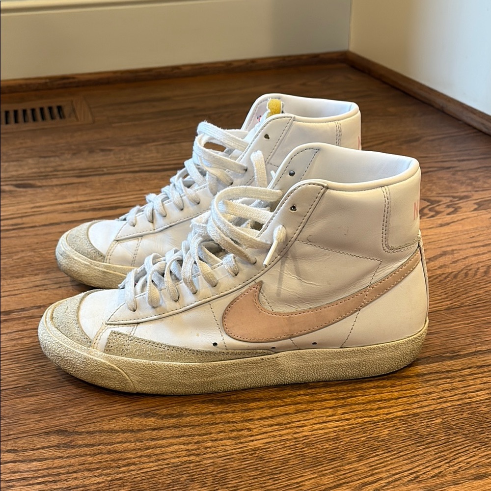 Nike White and Light Pink Nike Blazer